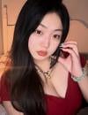 可舌吻肉感妹子